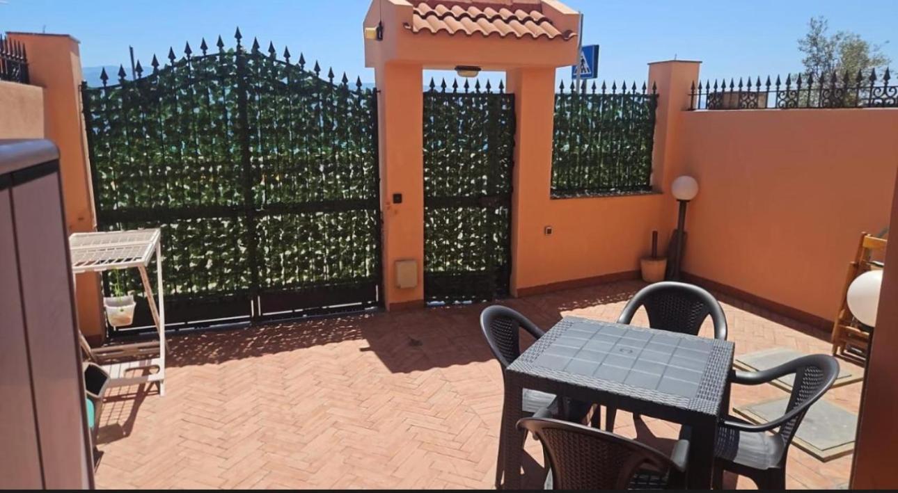 מסינה Paradiso Vista Mare Retreat מראה חיצוני תמונה